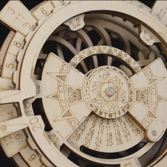 Live in The Moment - DIY Perpetual Calendar